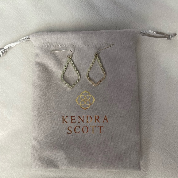 Kendra Scott Sophia Drop Earrings - Picture 1 of 2